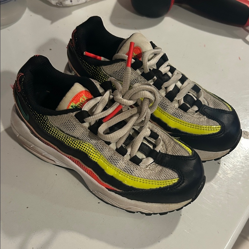 Nike Kids Black and Yellow Sneakers
